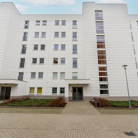 Wilczak Apartment With Free Garage Poznan By Noclegi Renters Luaran gambar