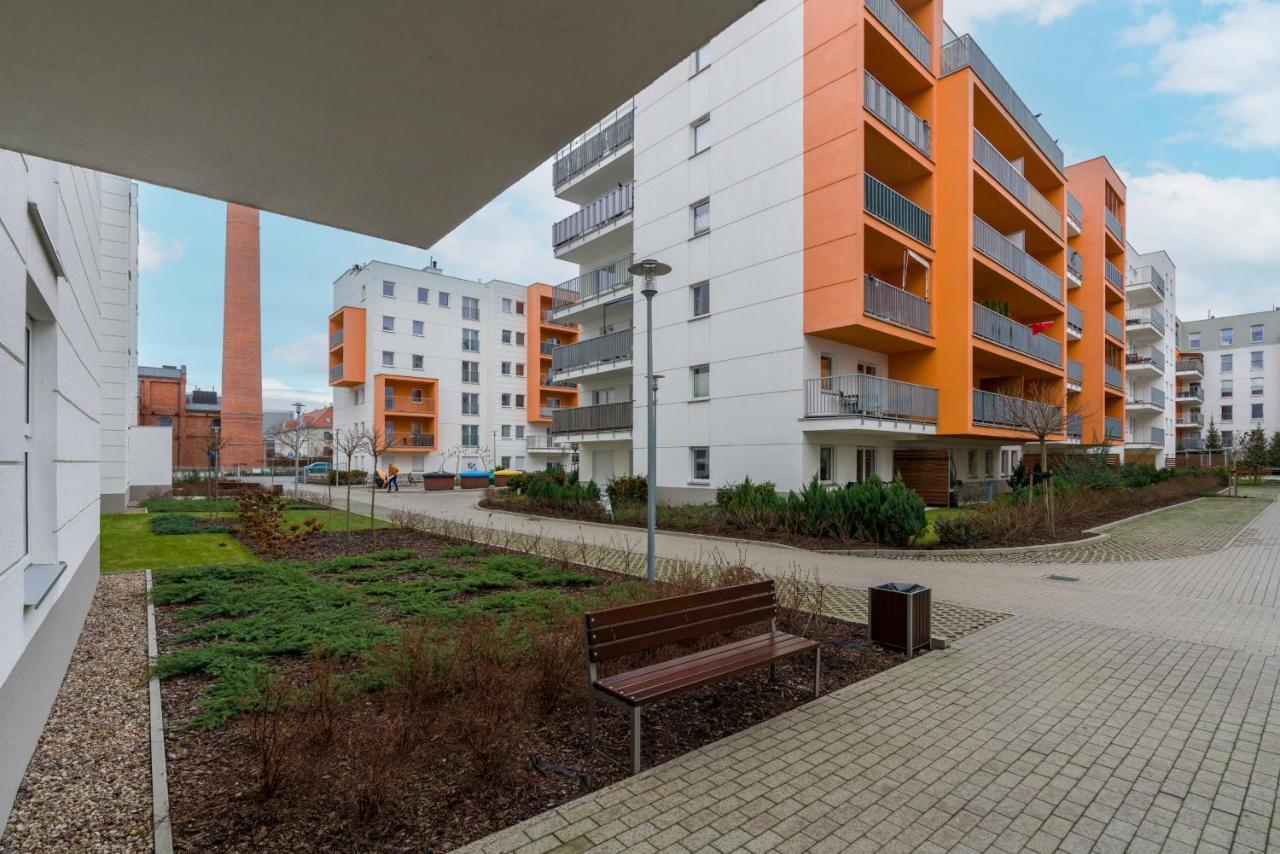 Wilczak Apartment With Free Garage Poznan By Noclegi Renters Luaran gambar