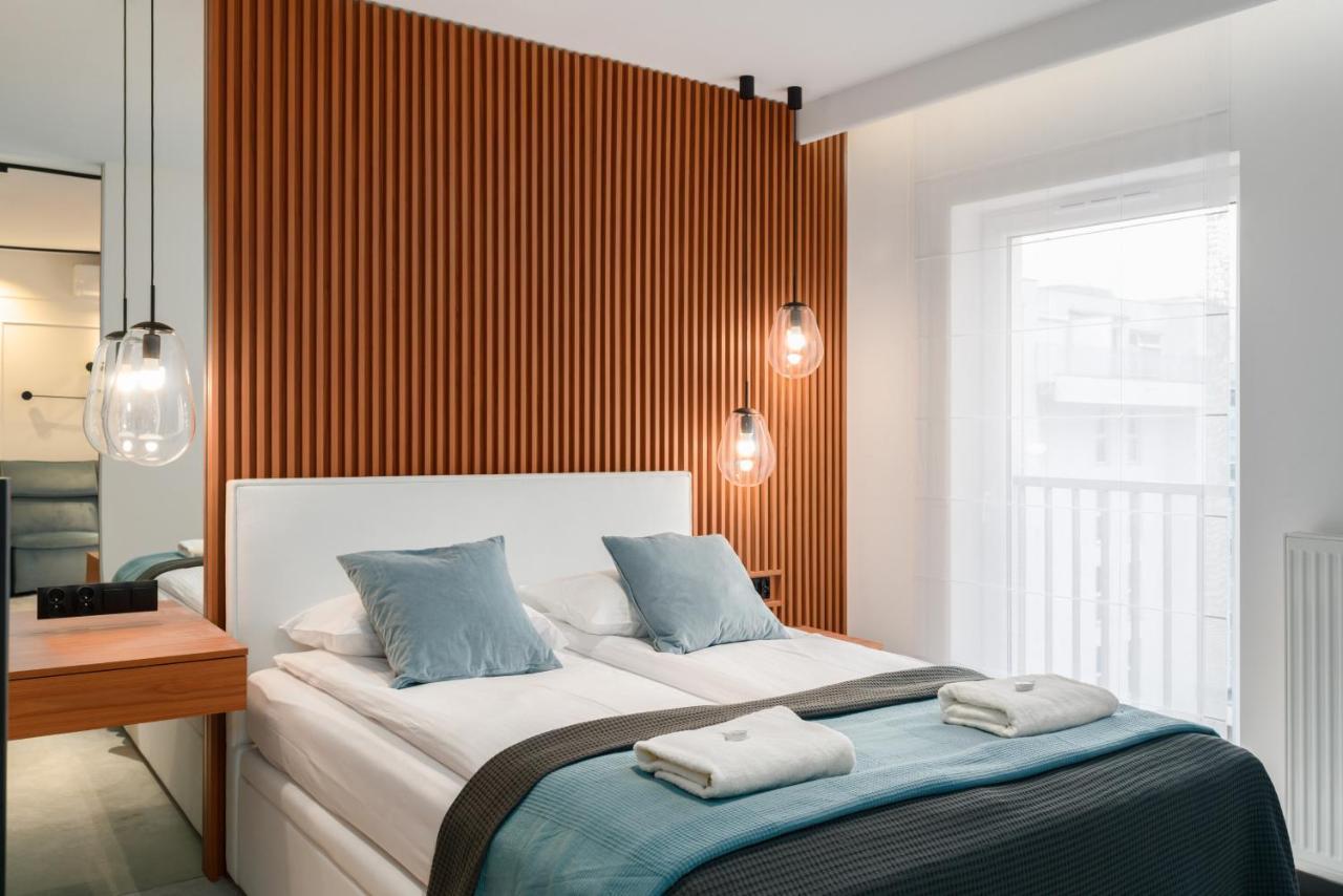 Wilczak Apartment With Free Garage Poznan By Noclegi Renters Luaran gambar