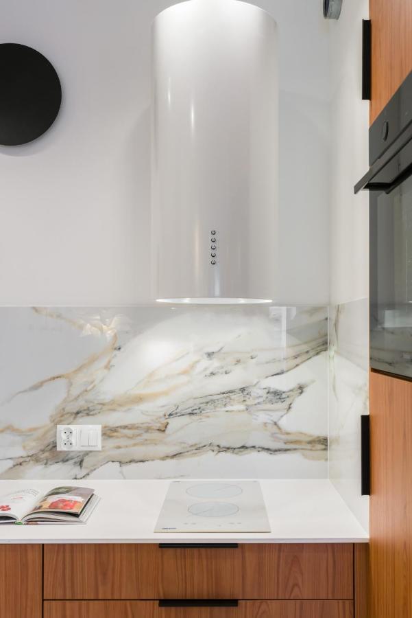 Wilczak Apartment With Free Garage Poznan By Noclegi Renters Luaran gambar