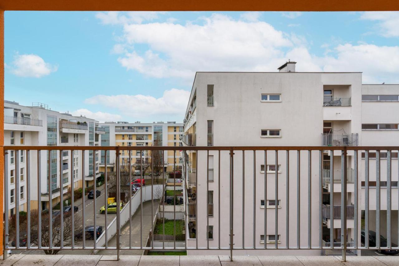 Wilczak Apartment With Free Garage Poznan By Noclegi Renters Luaran gambar